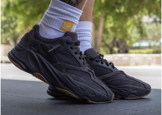 Yeezy 700 Utility Black