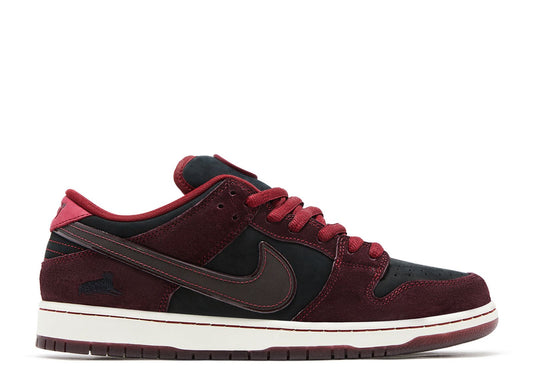 SB Dunk Low Mahogany Dark Beetroot x RIOT Skateshop