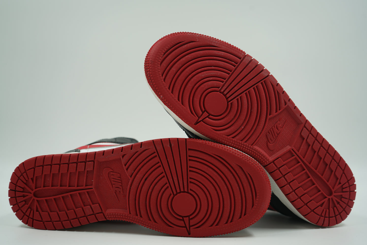 Air Jordan 1 Mid Black Gym Red