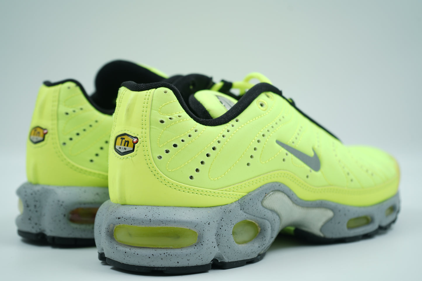 Air Max Plus Premium Volt