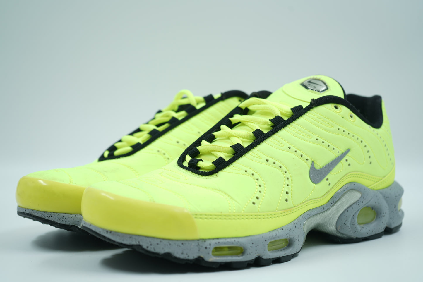 Air Max Plus Premium Volt