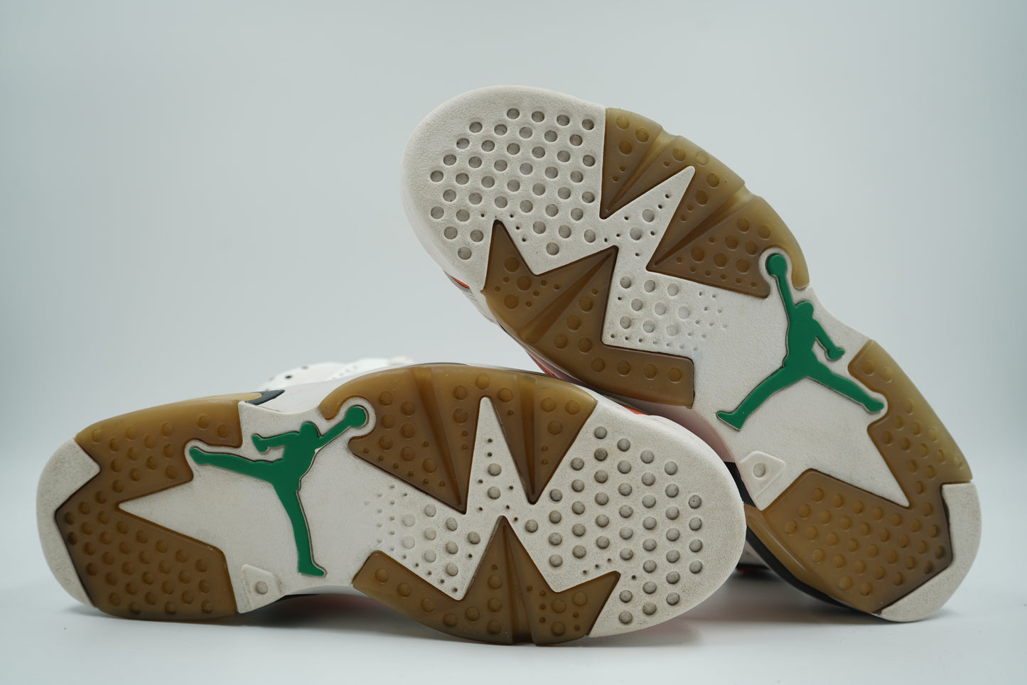 Air Jordan 6 Gatorade Like Mike White