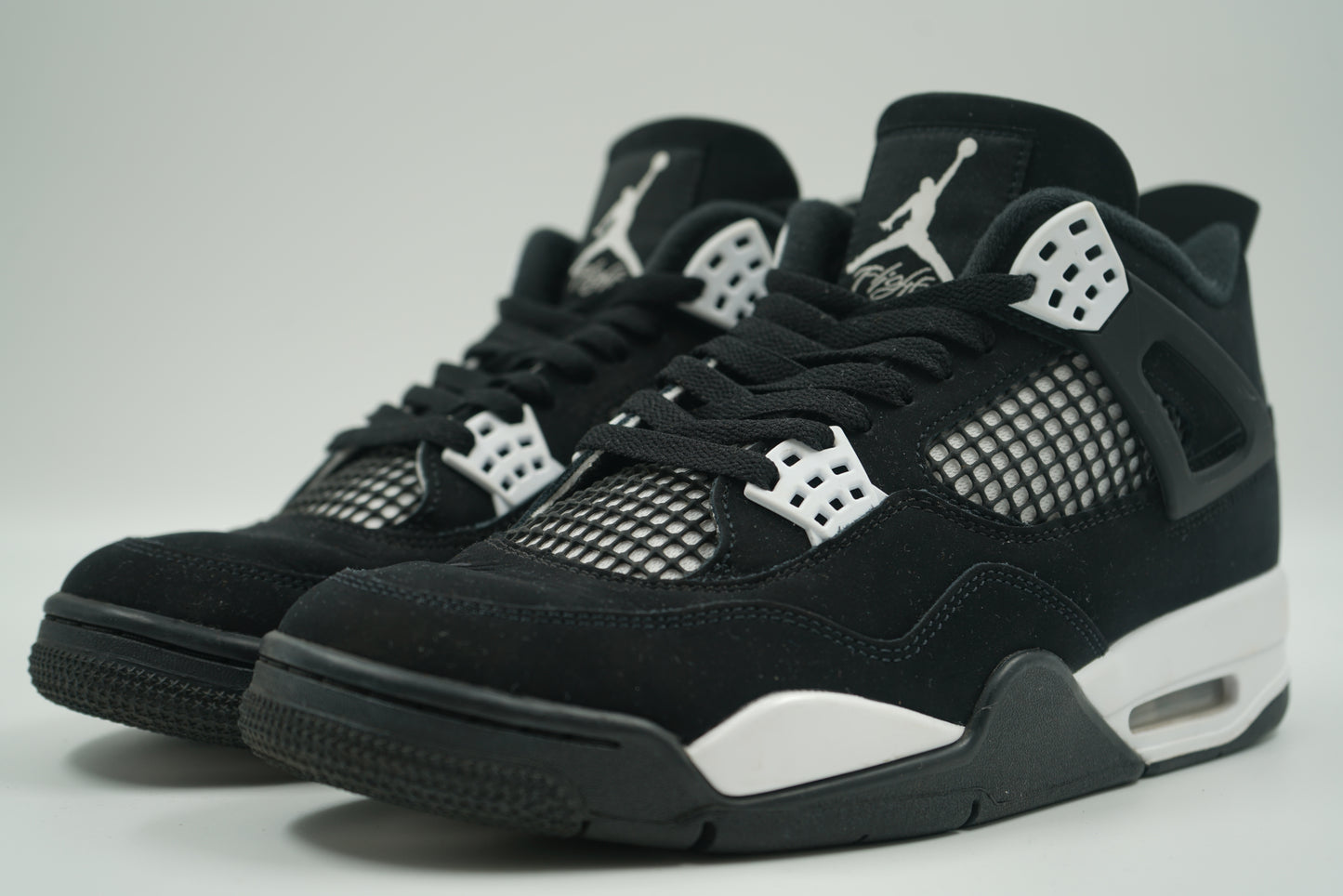 Air Jordan 4 White Thunder