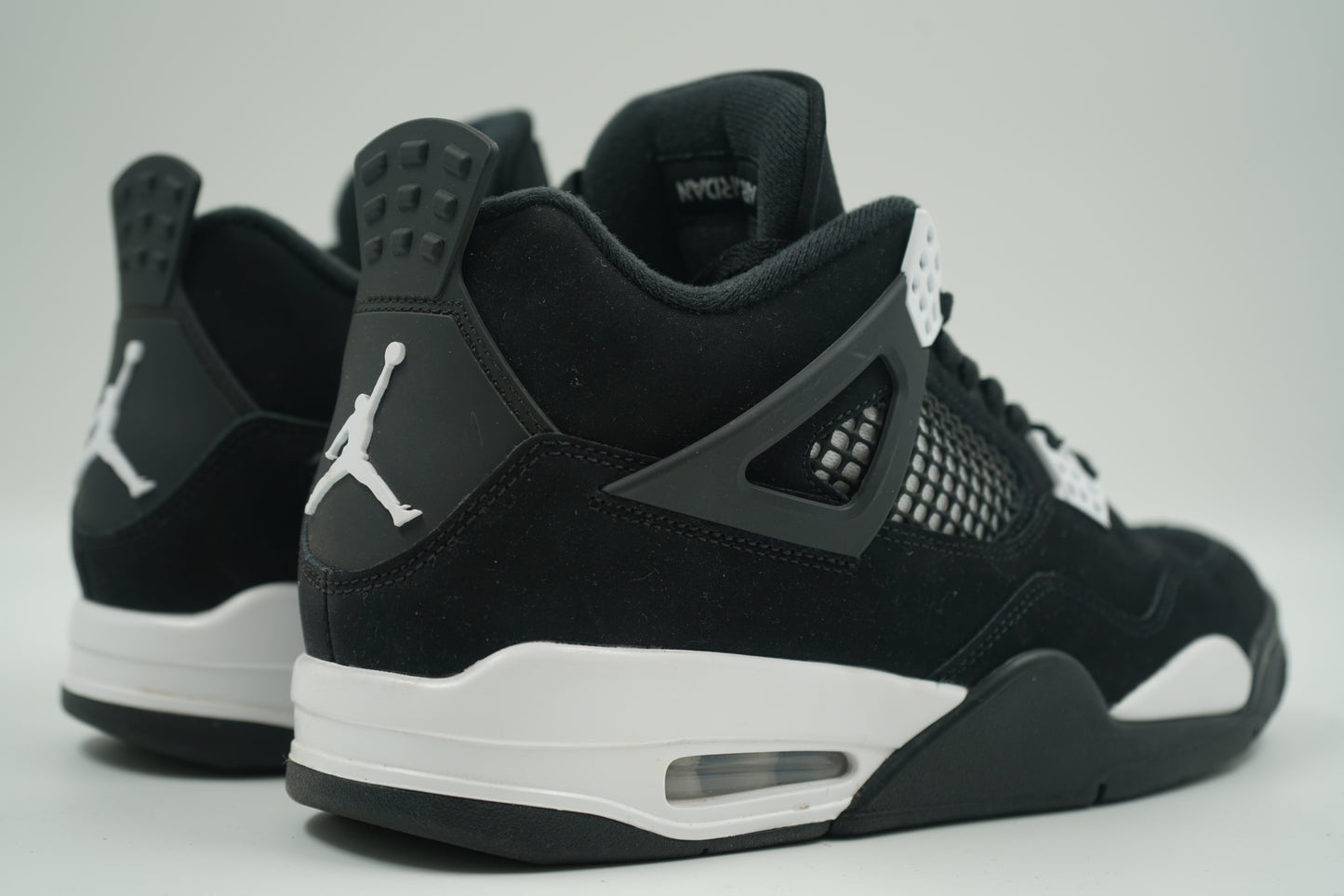 Air Jordan 4 White Thunder
