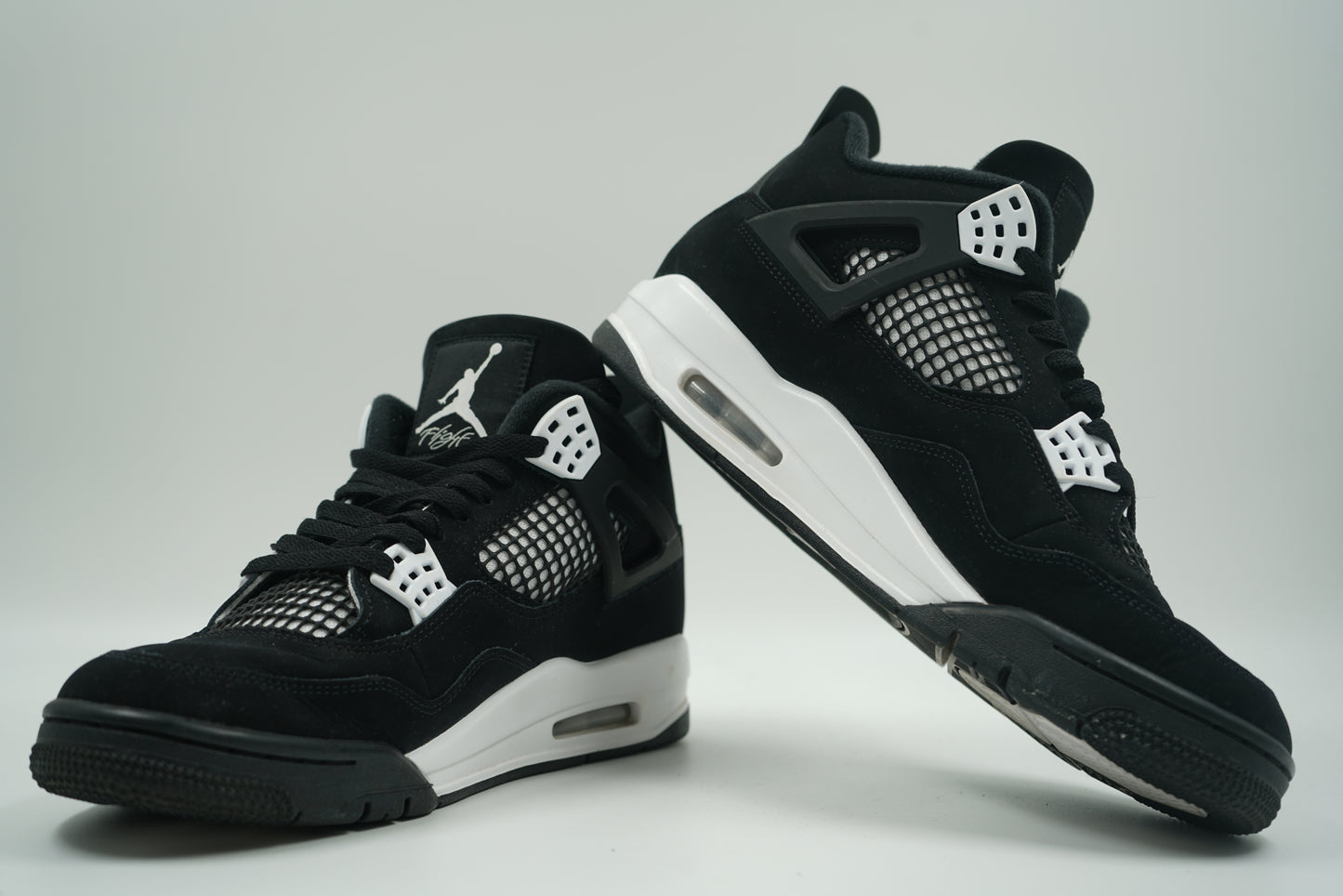 Air Jordan 4 White Thunder