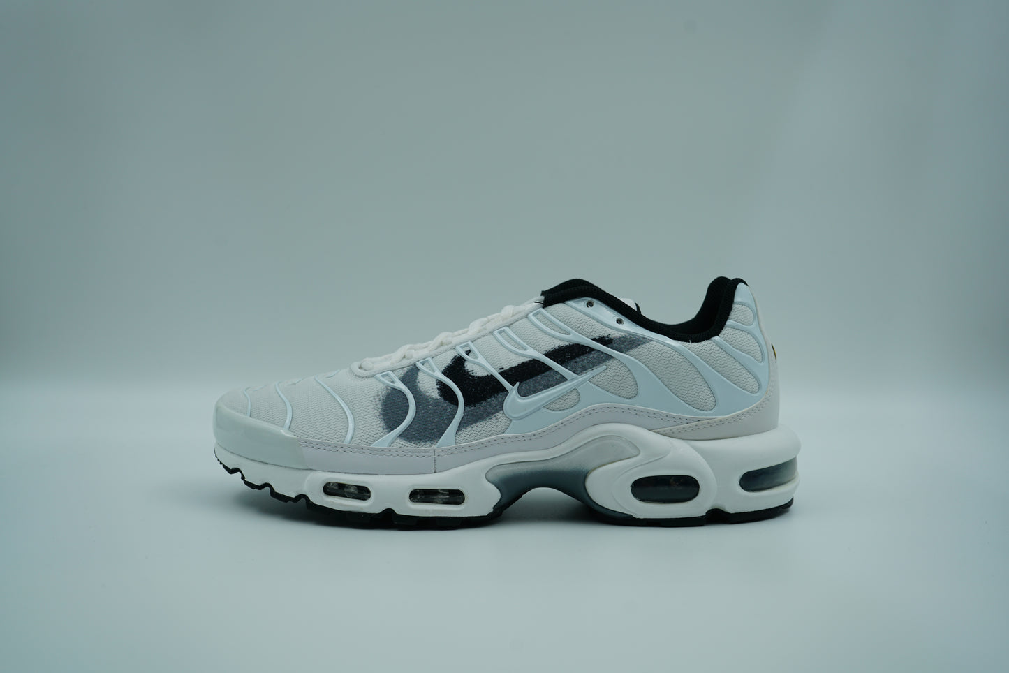 Air Max Plus Spray Paint Swoosh - White Cool Grey (Pre-owned)