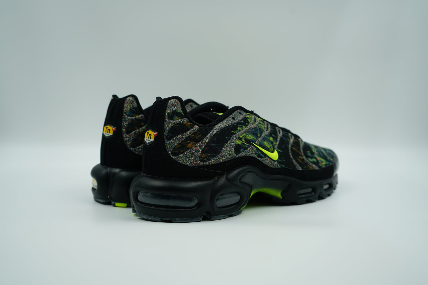 Air Max Plus Sustainable - Black Volt (Pre-owned)