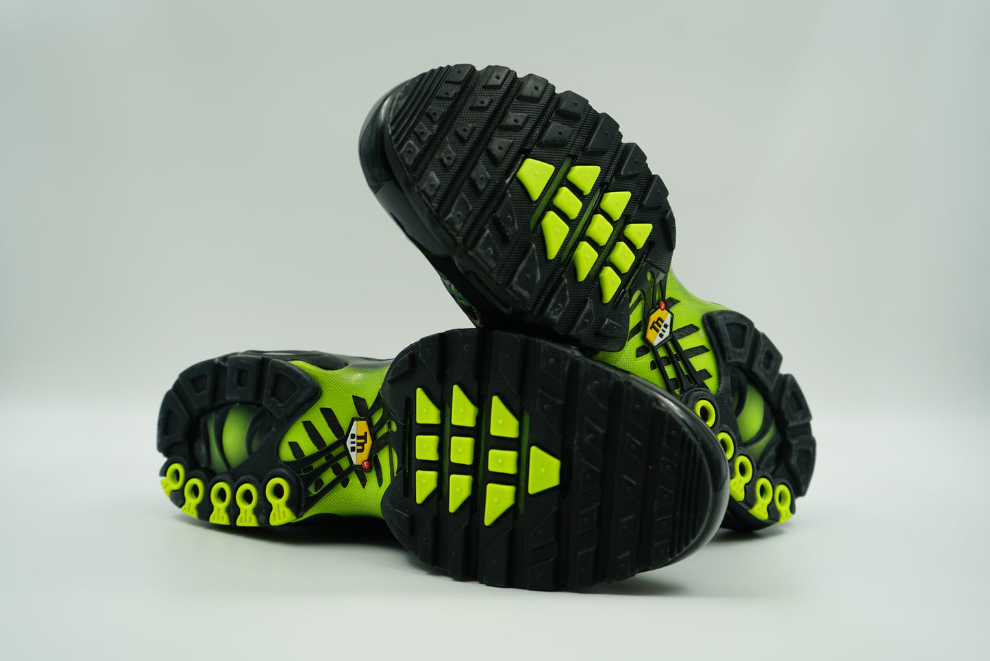 Air Max Plus Sustainable - Black Volt (Pre-owned)