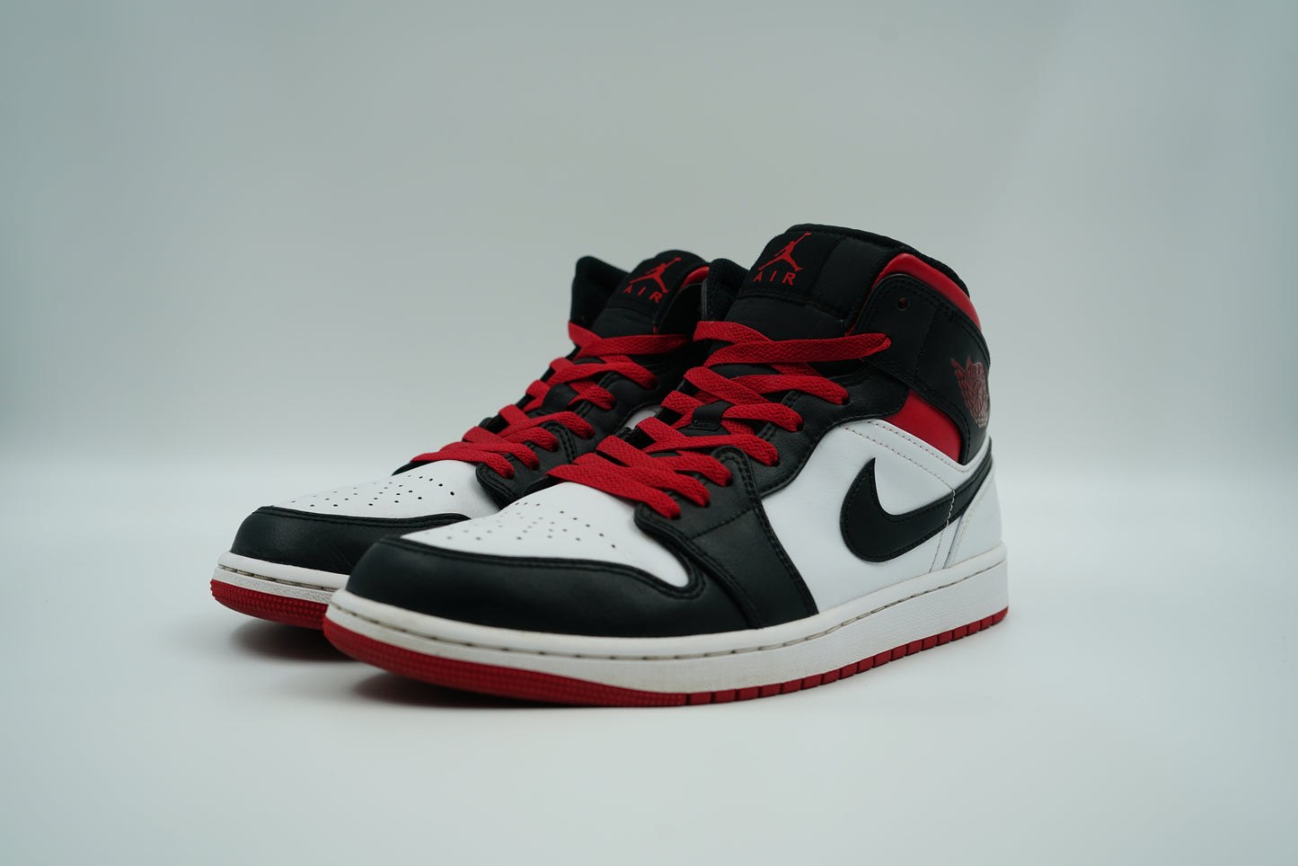 Air Jordan 1 Mid Gym Red Black