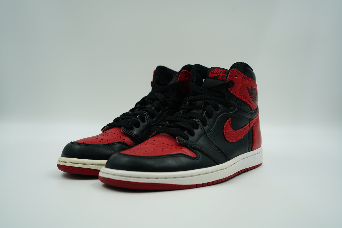 Air Jordan 1 Retro High Bred Banned 2016 (Pre-owned)