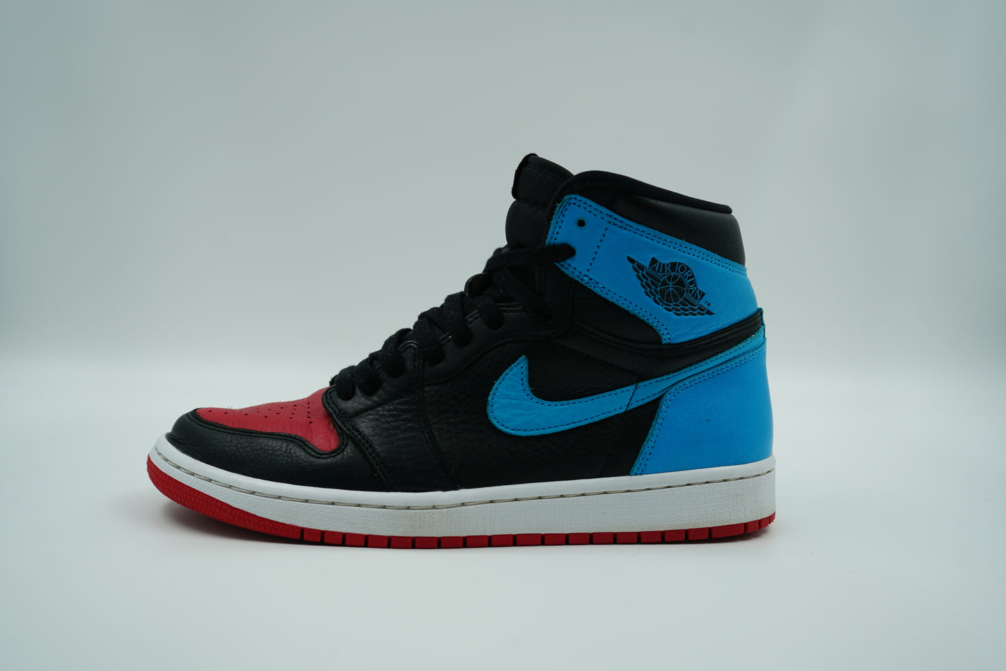 Air Jordan 1 High OG UNC to Chicago