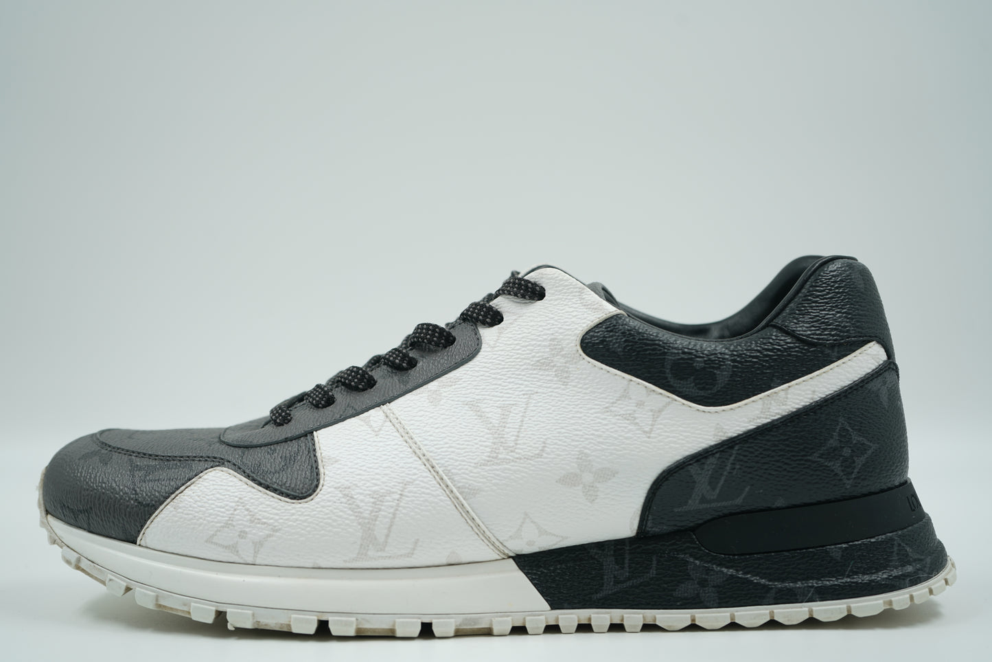 Louis Vuitton Monogram Leather Black/White/Grey Runaway Trainer