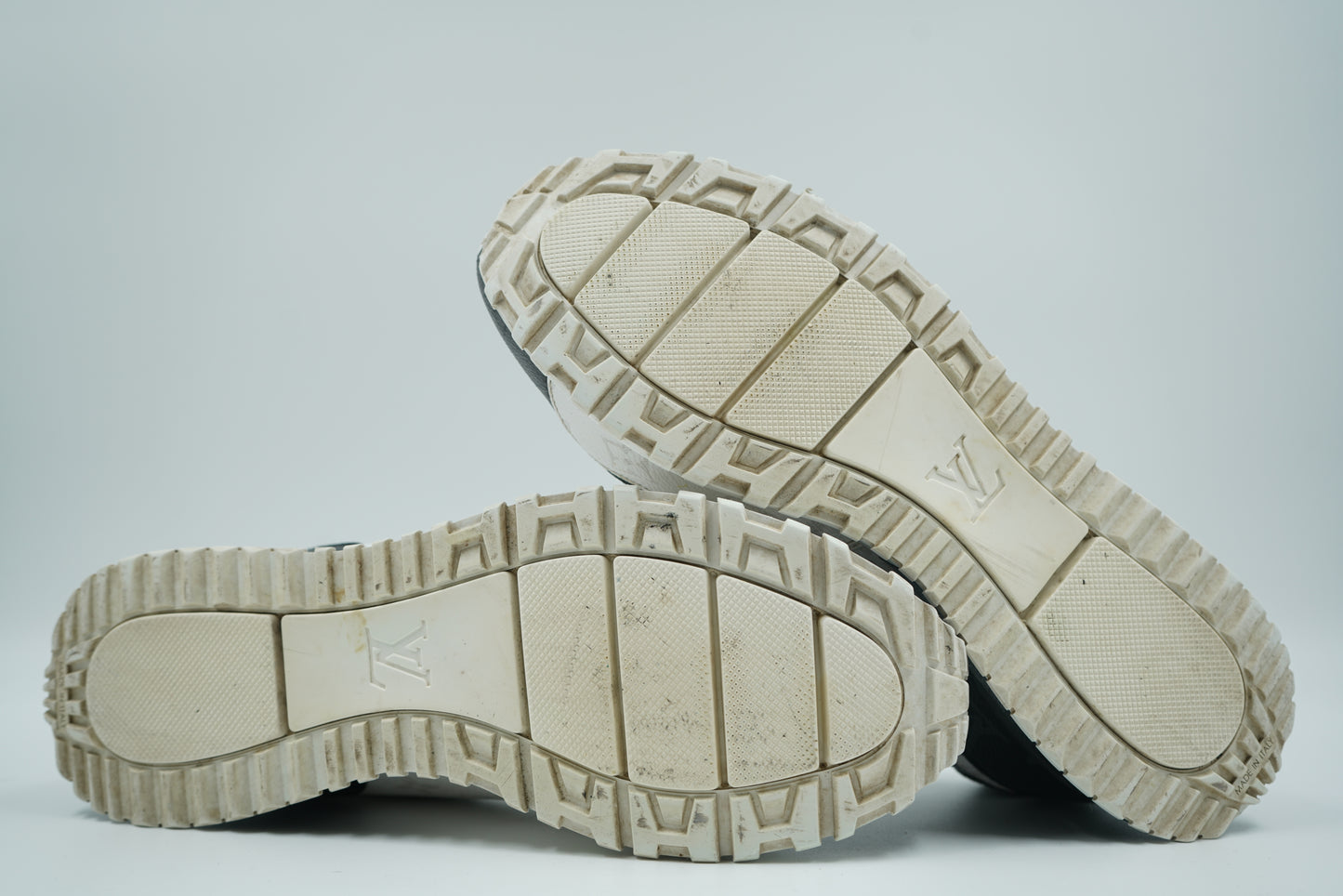 Louis Vuitton Monogram Leather Black/White/Grey Runaway Trainer