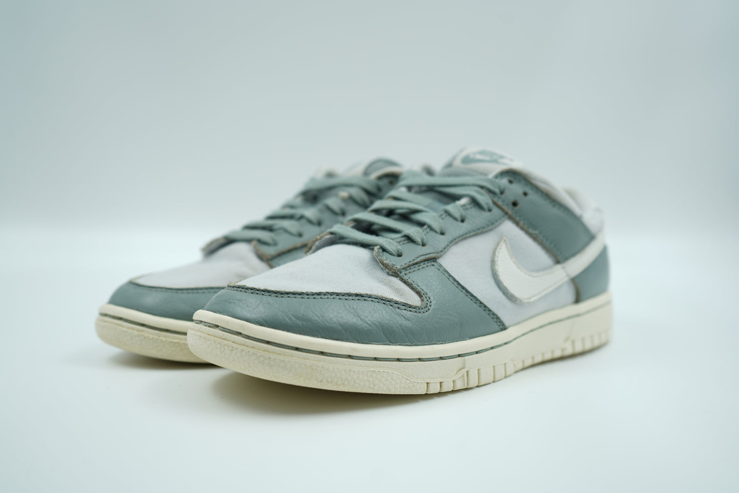 Dunk Low Mica Green (Pre-owned/No Box)