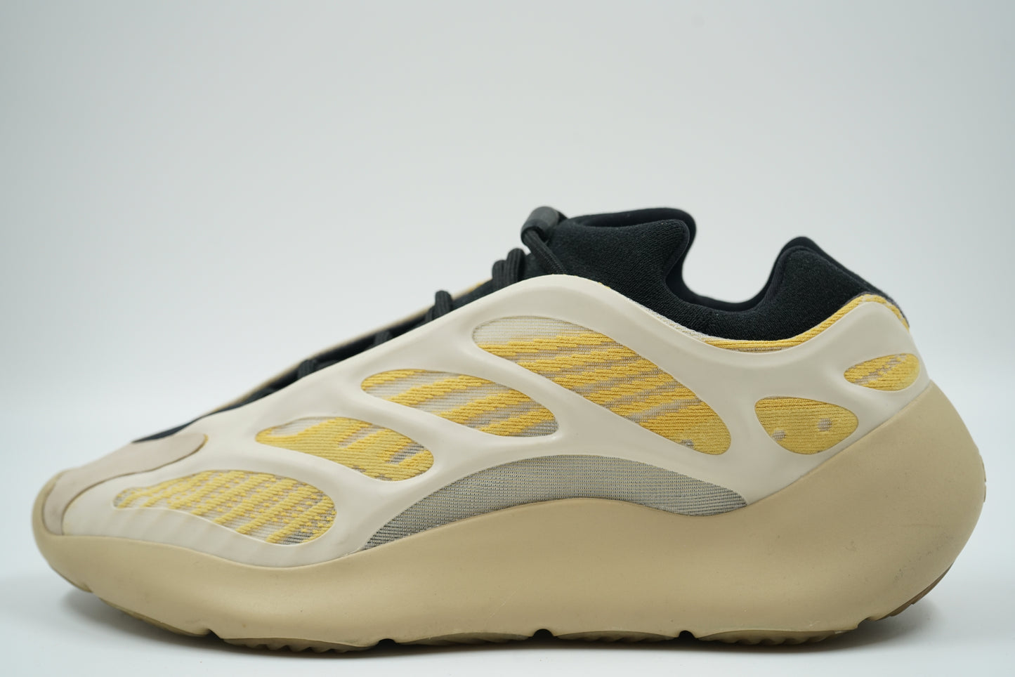 Yeezy 700 Safflower