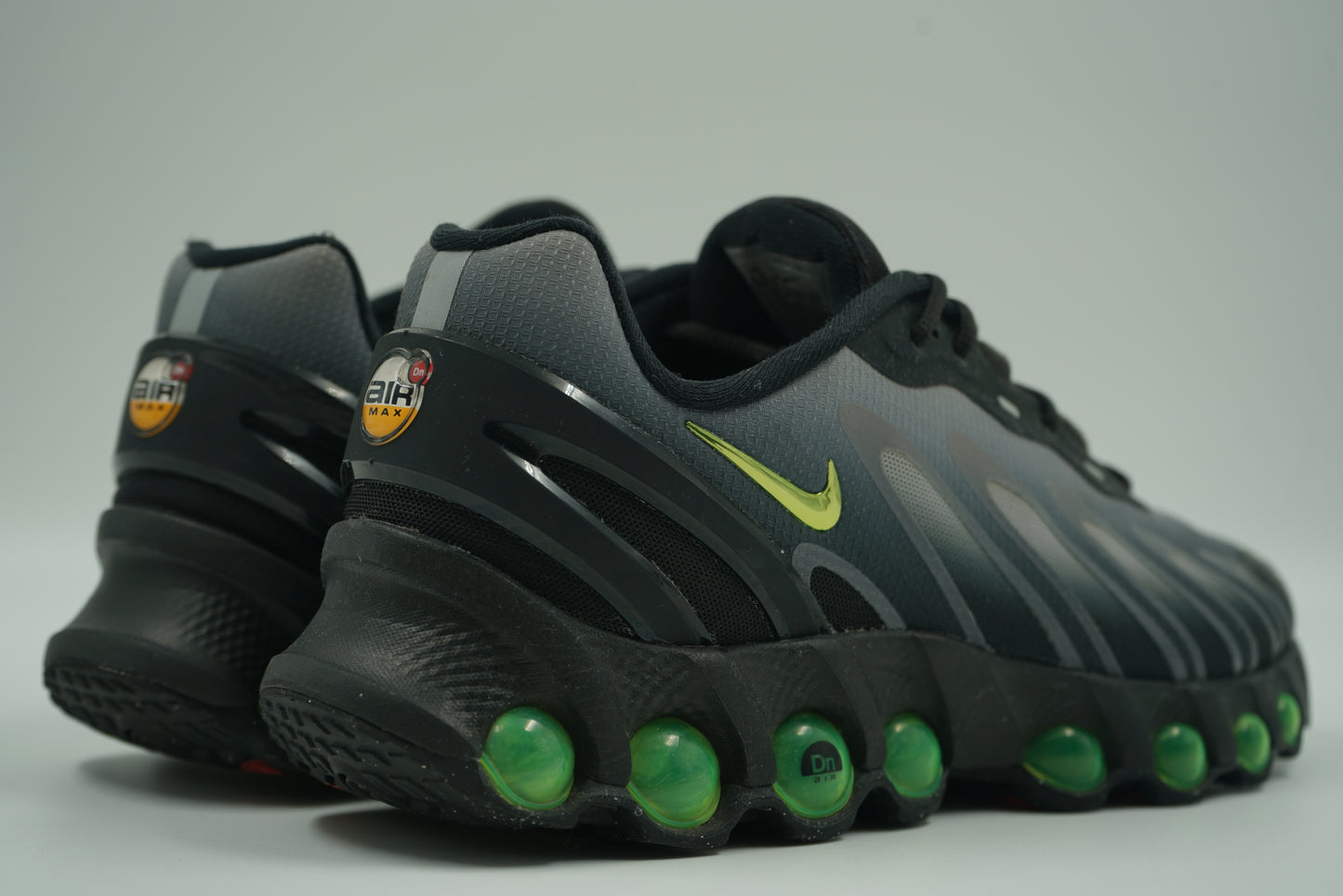 Air Max Dn8 Black Volt