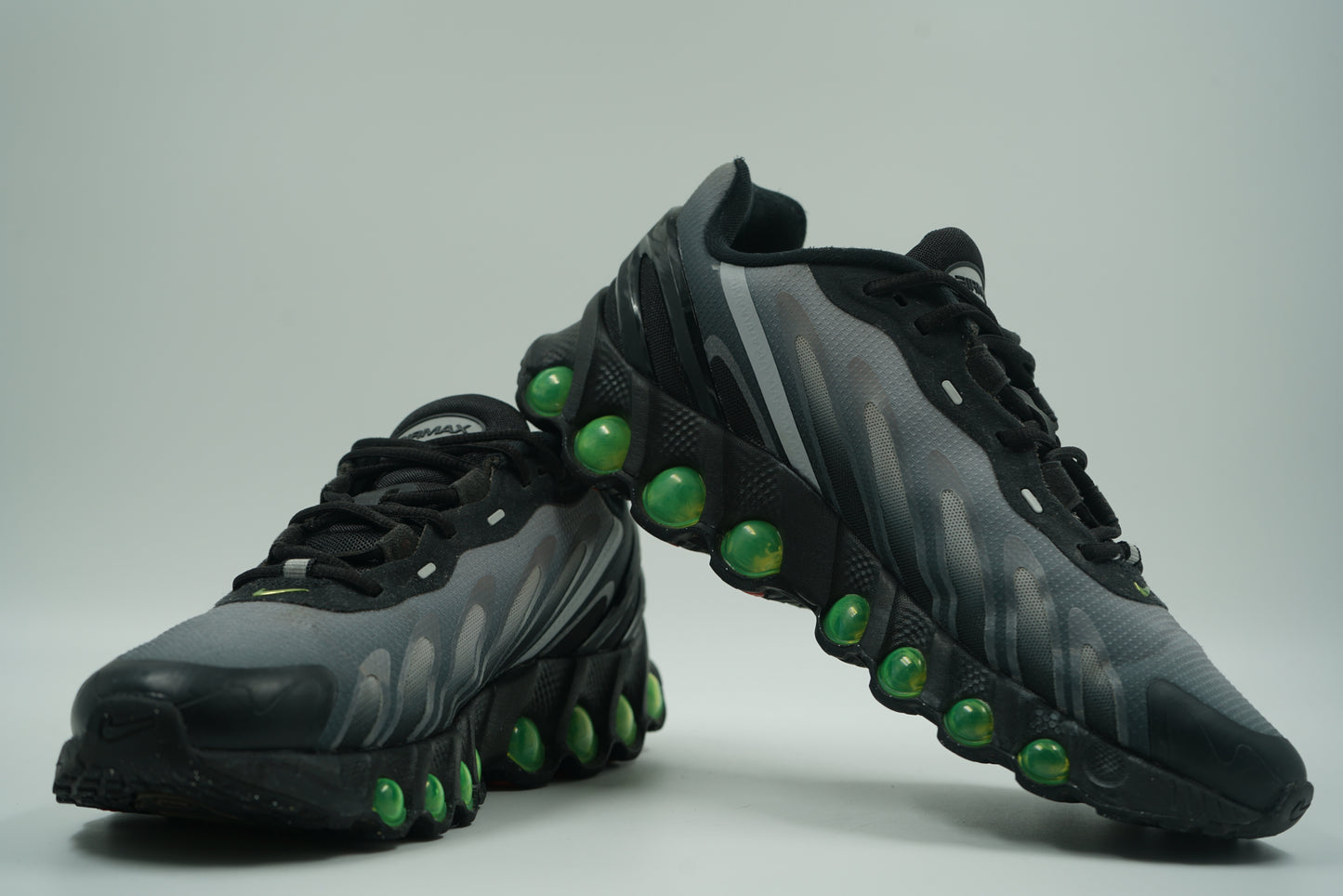 Air Max Dn8 Black Volt