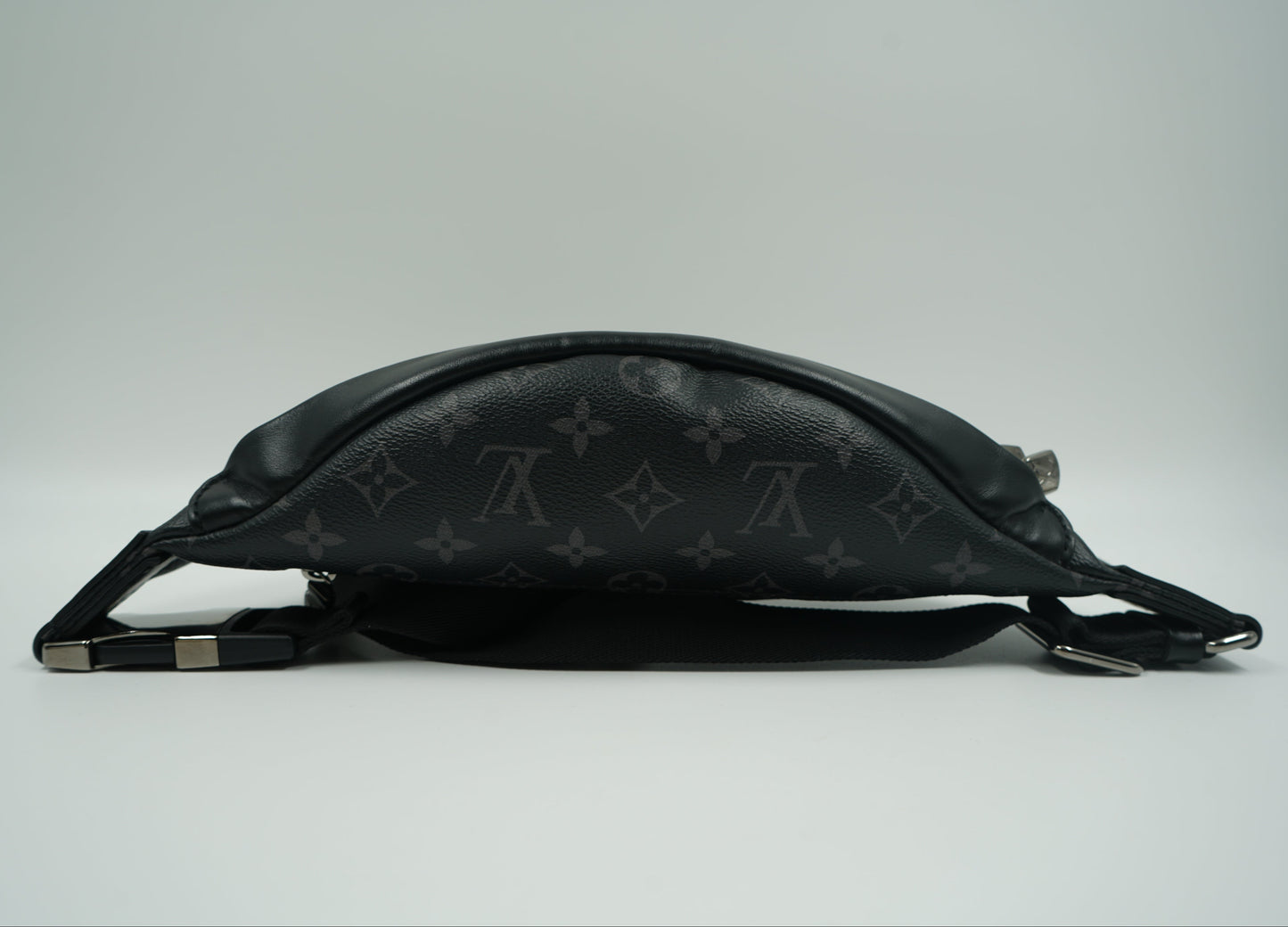 Louis Vuitton Crossbody Discovery Bumbag