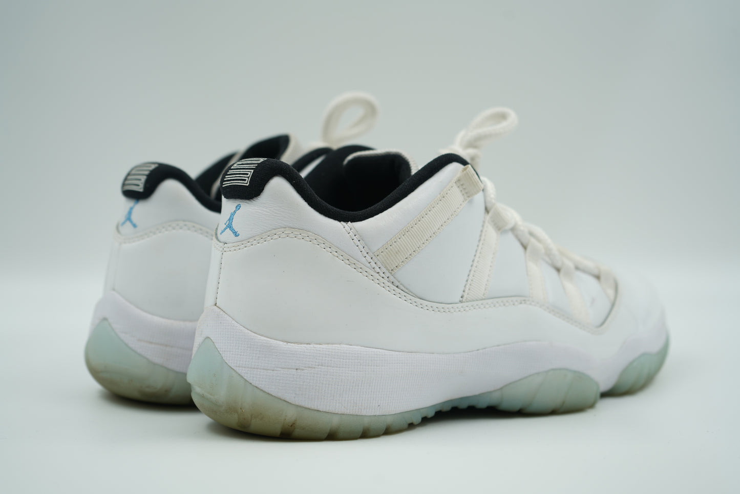 Jordan 11 Low Legend Blue