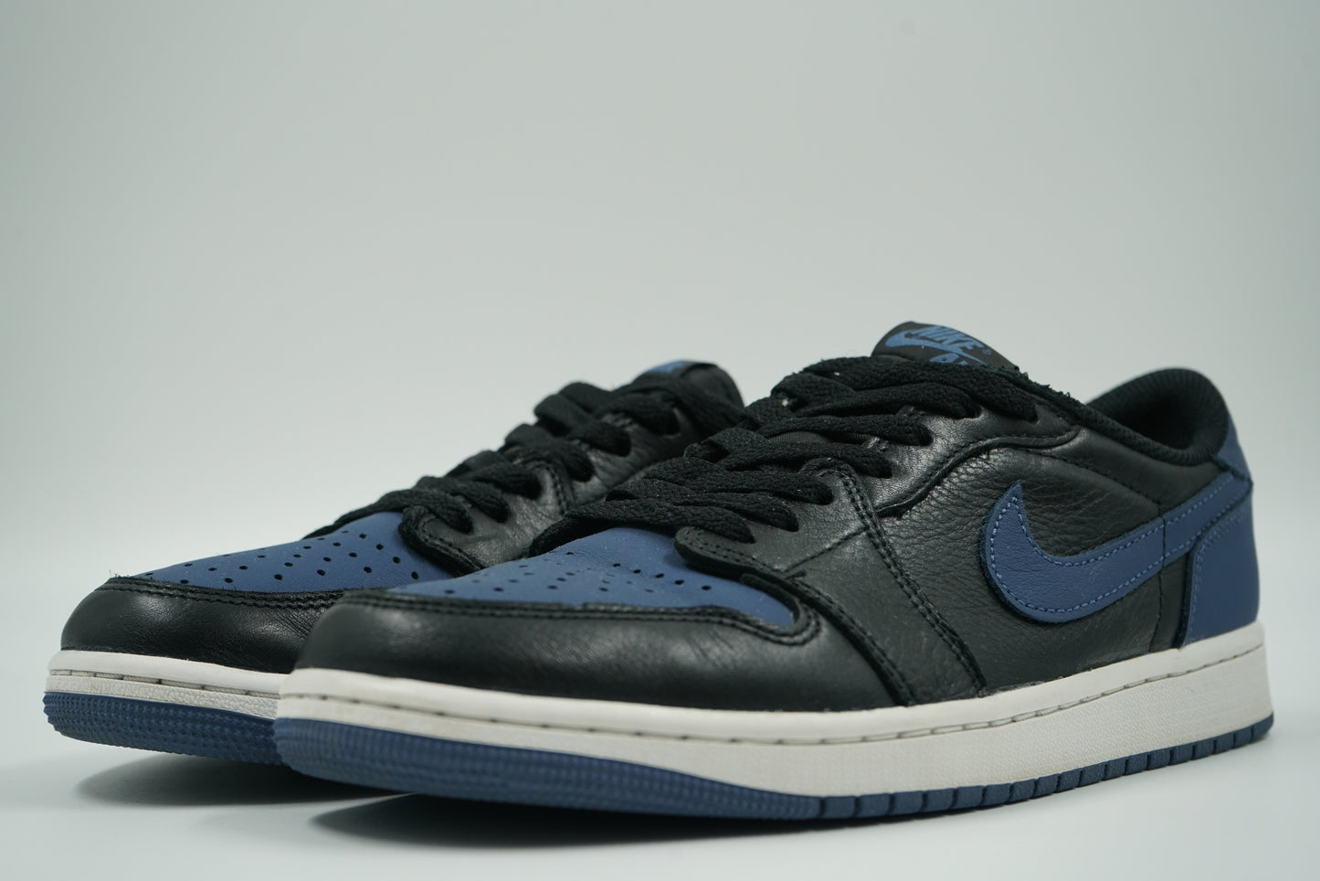 Air Jordan 1 Retro Low OG Mystic Navy