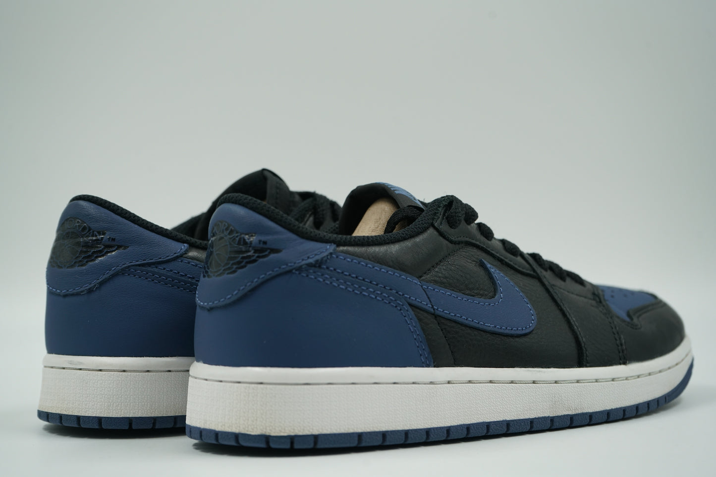 Air Jordan 1 Retro Low OG Mystic Navy