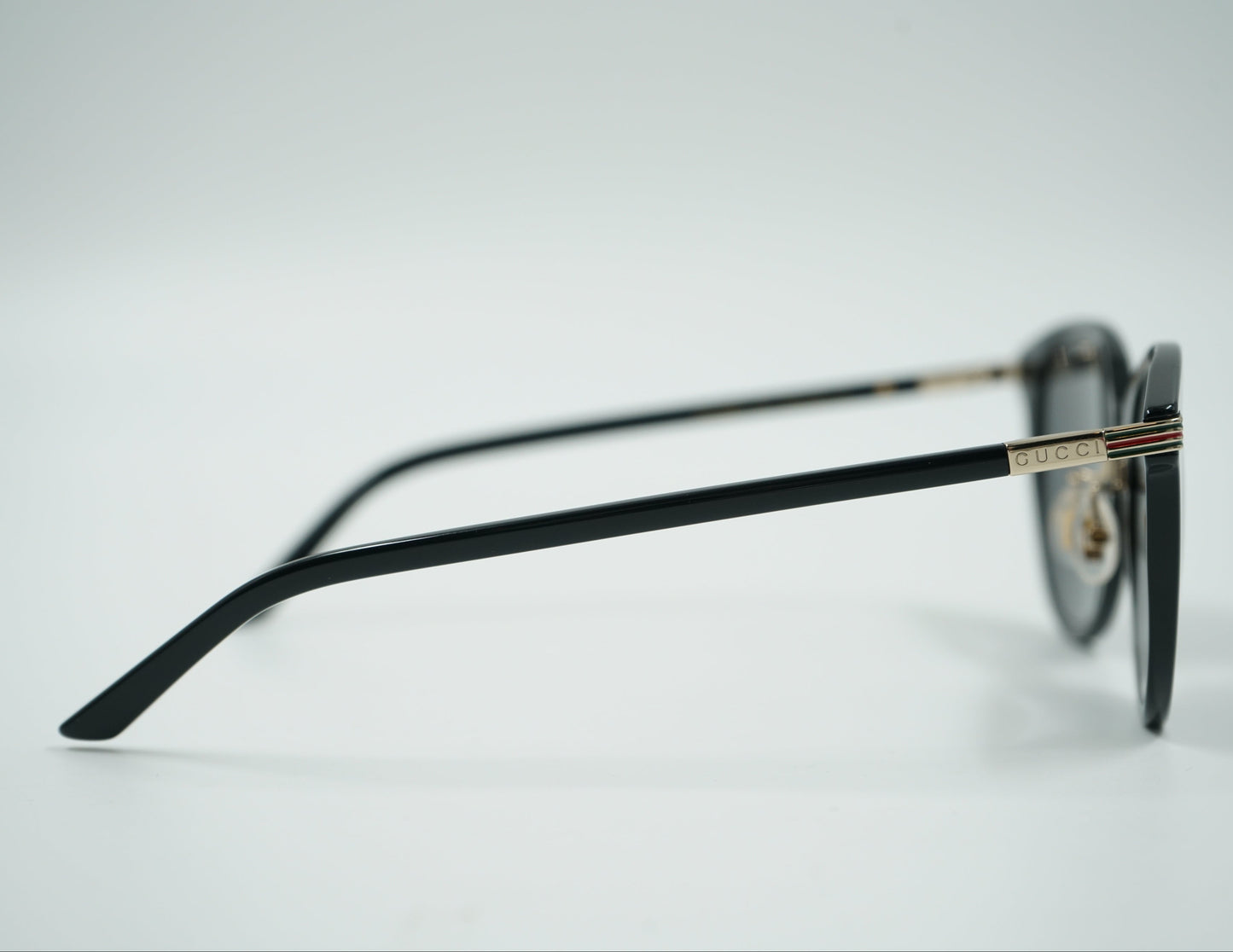 Gucci Thin Frames Round Sunglasses