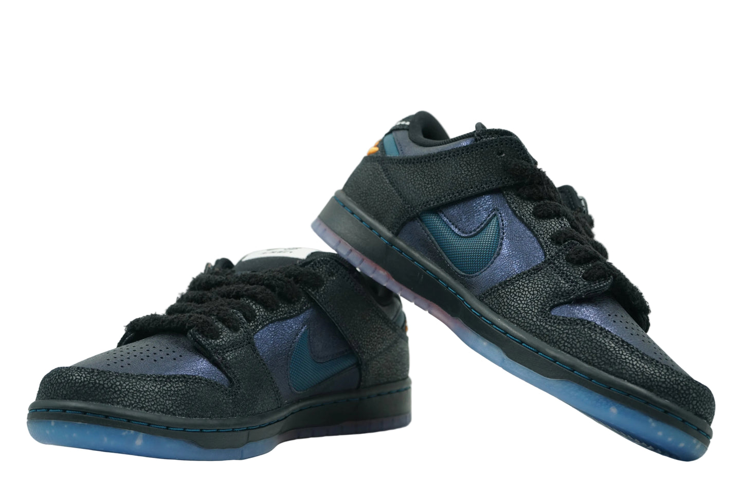 SB Dunk Low Pro Bluetile Skateboards