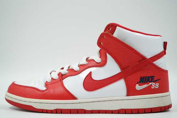 SB Dunk High Future Court Red
