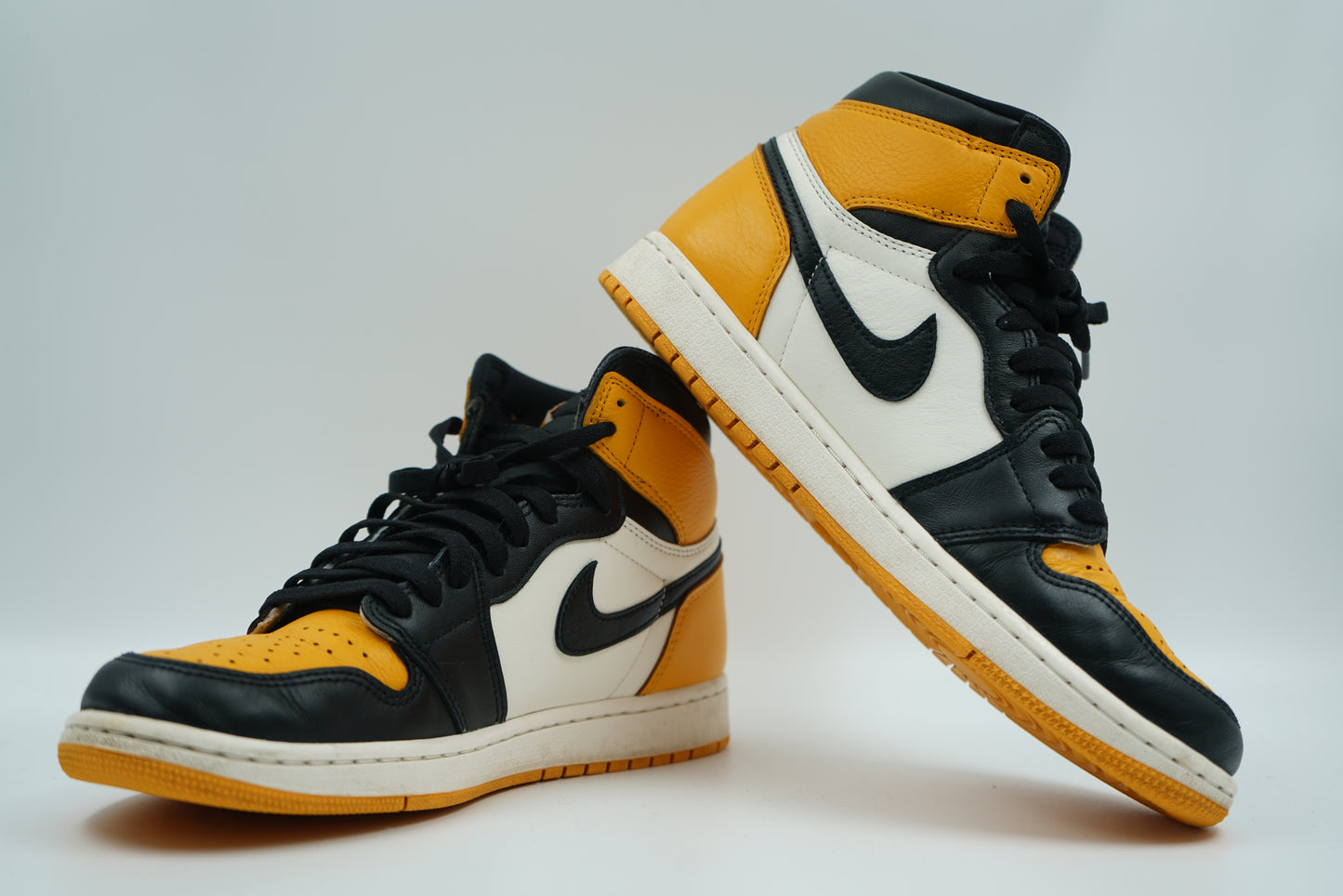 Air Jordan 1 High Retro OG Yellow Toe