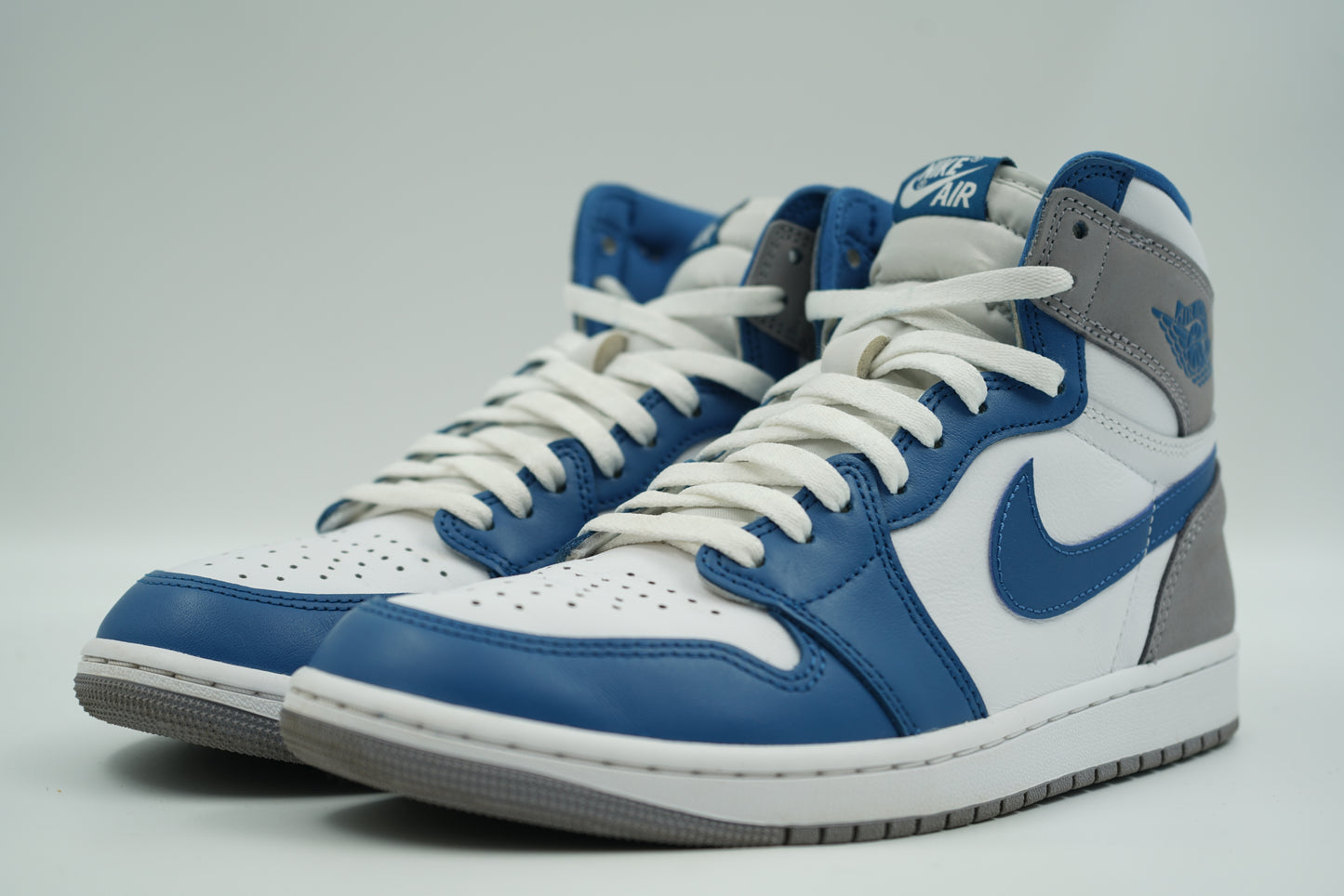 Air Jordan 1 High OG True Blue