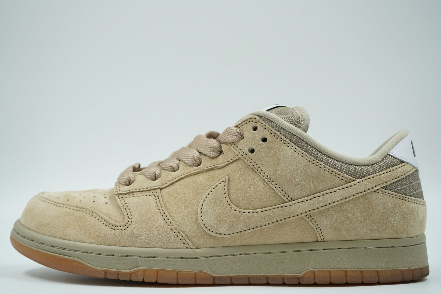 SB Dunk Low Pro B Parachute Beige
