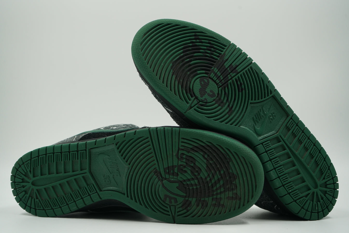 SB Dunk Low THERE Skateboards