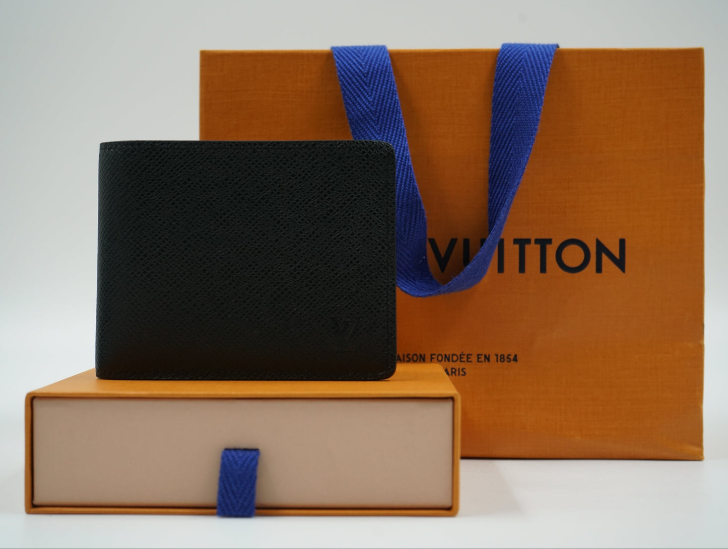 Louis Vuitton Multiple Wallet Taiga Black