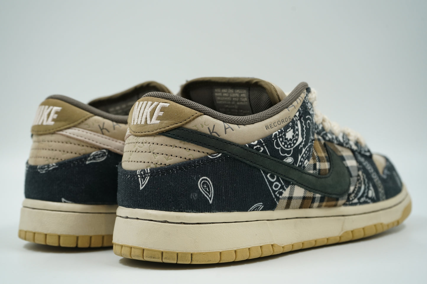 SB Dunk Low Premium Travis Scott