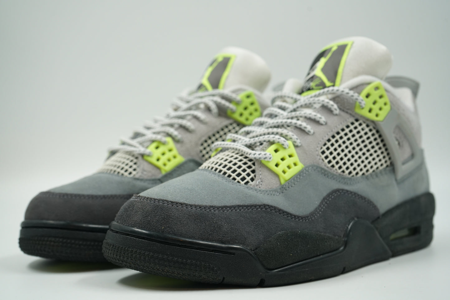 Air Jordan 4 Retro 95 Neon