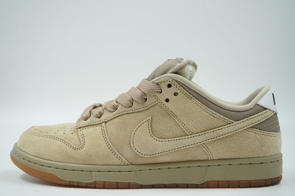 SB Dunk Low Pro B Parachute Beige