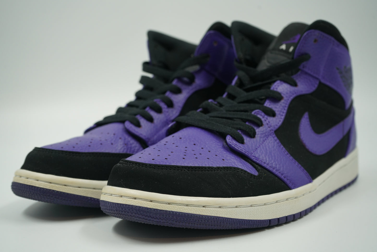 Air Jordan 1 Mid Black Dark Concord