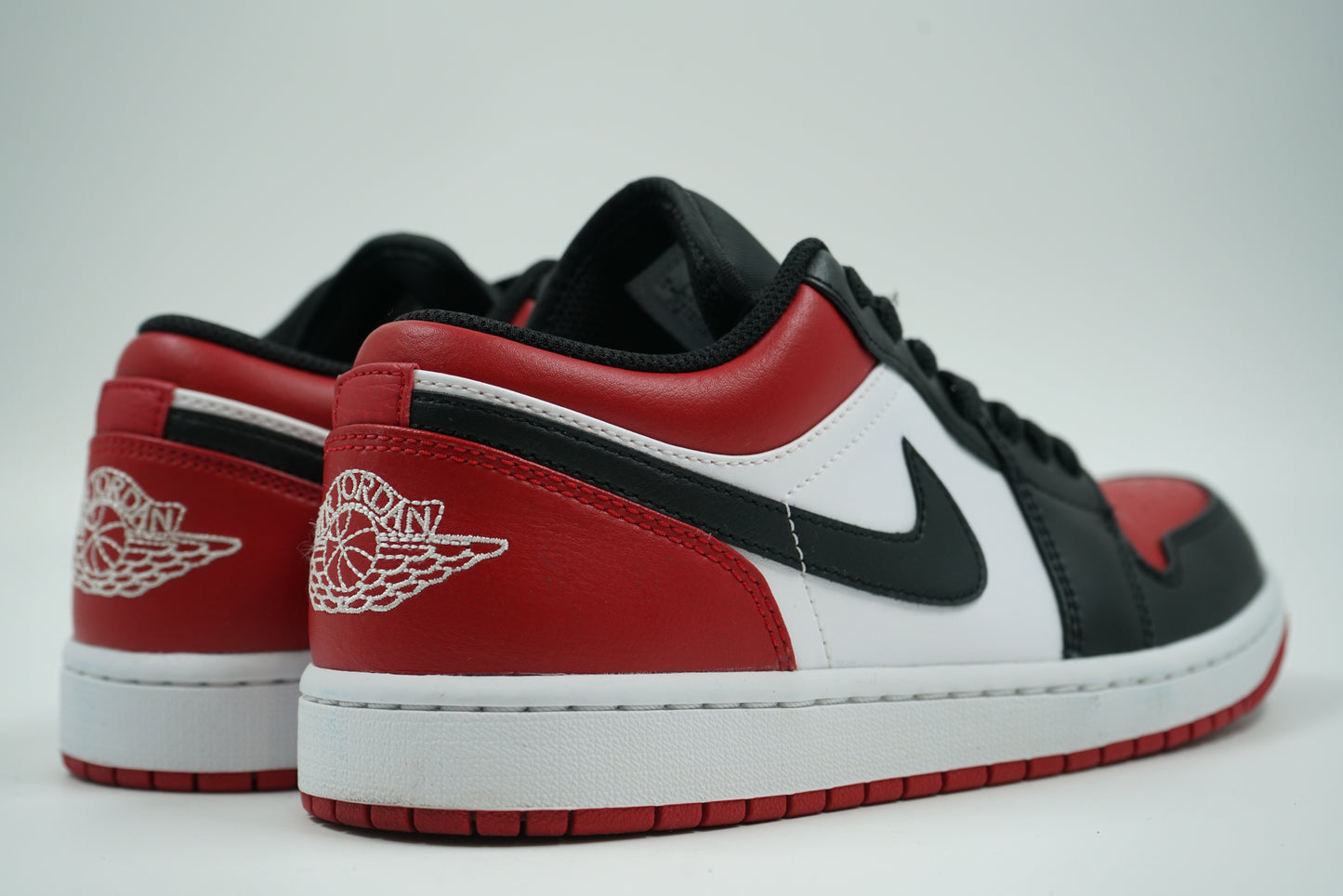 Air Jordan 1 Low Bred Toe