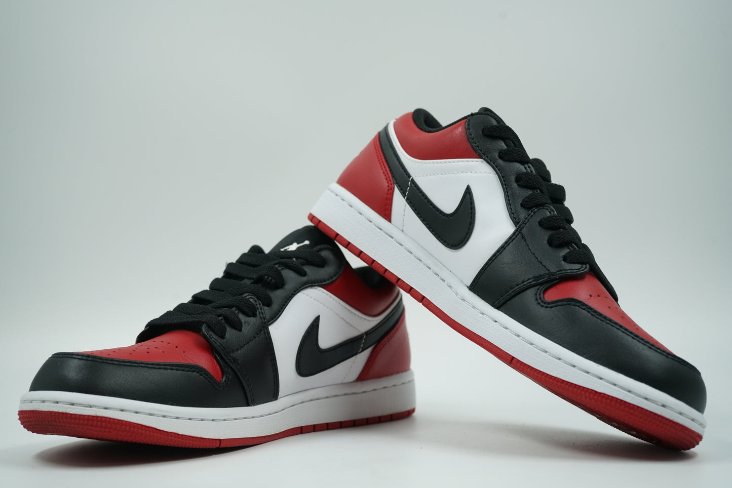 Air Jordan 1 Low Bred Toe