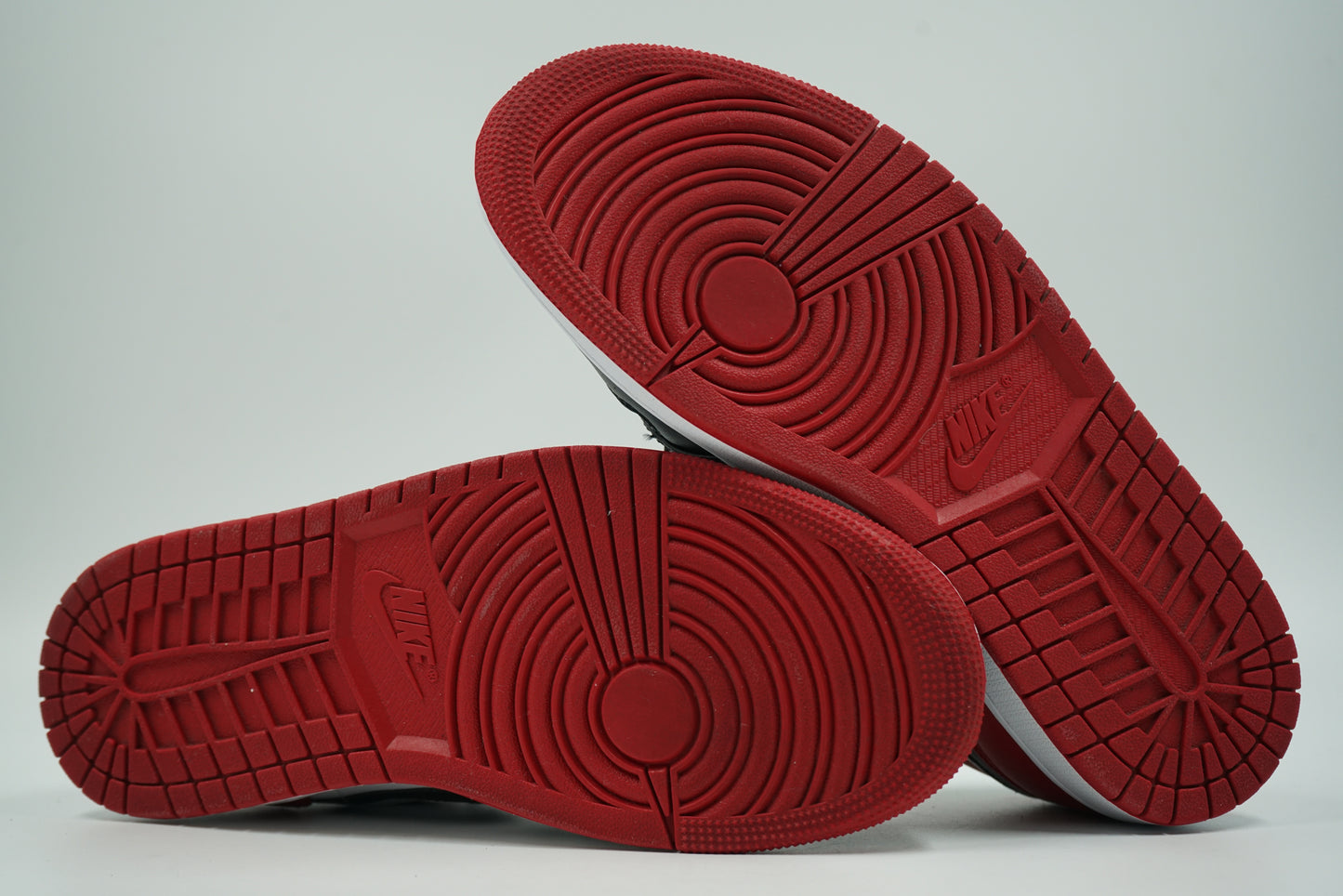 Air Jordan 1 Low Bred Toe