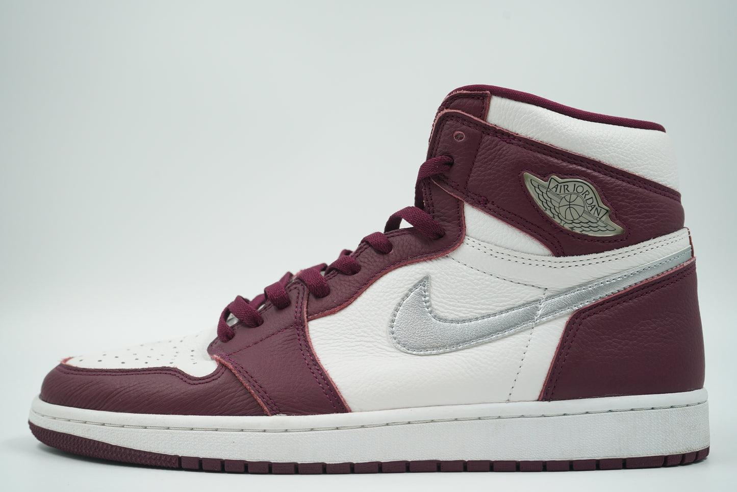 Air Jordan 1 Retro High OG Bordeaux