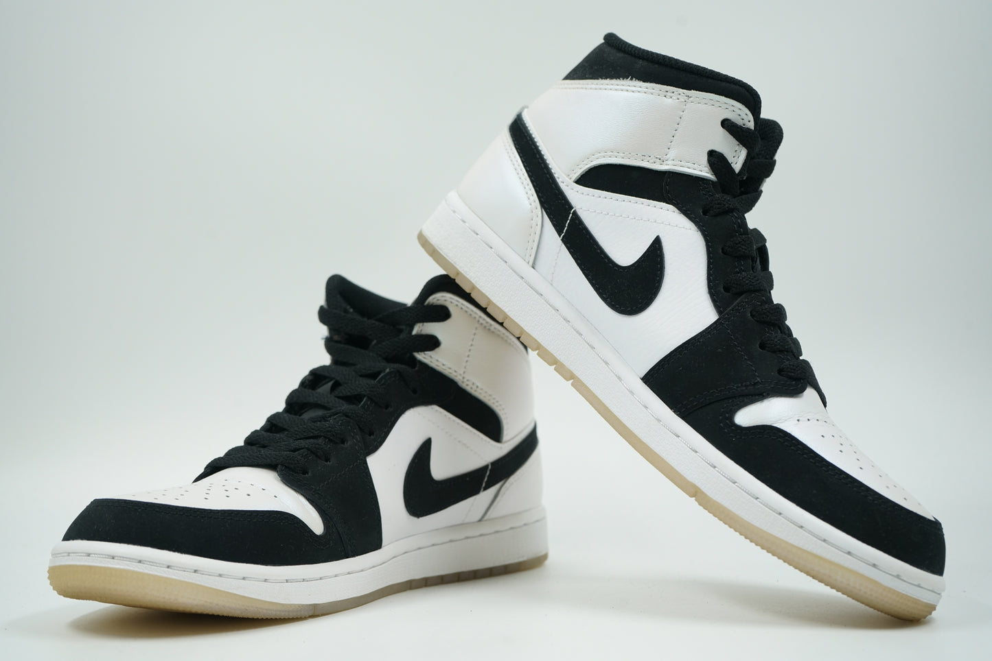 Air Jordan 1 Mid Diamond