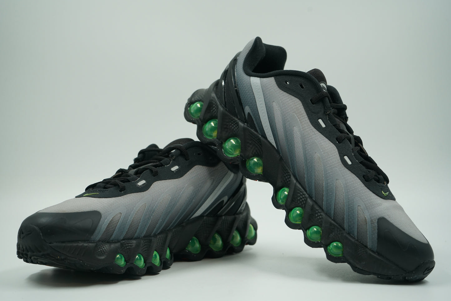 Air Max Dn8 Black Volt
