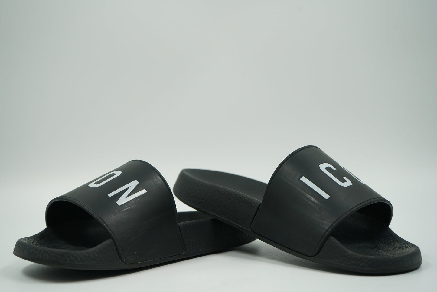 Dsquared2 White Icon Logo Black Slides