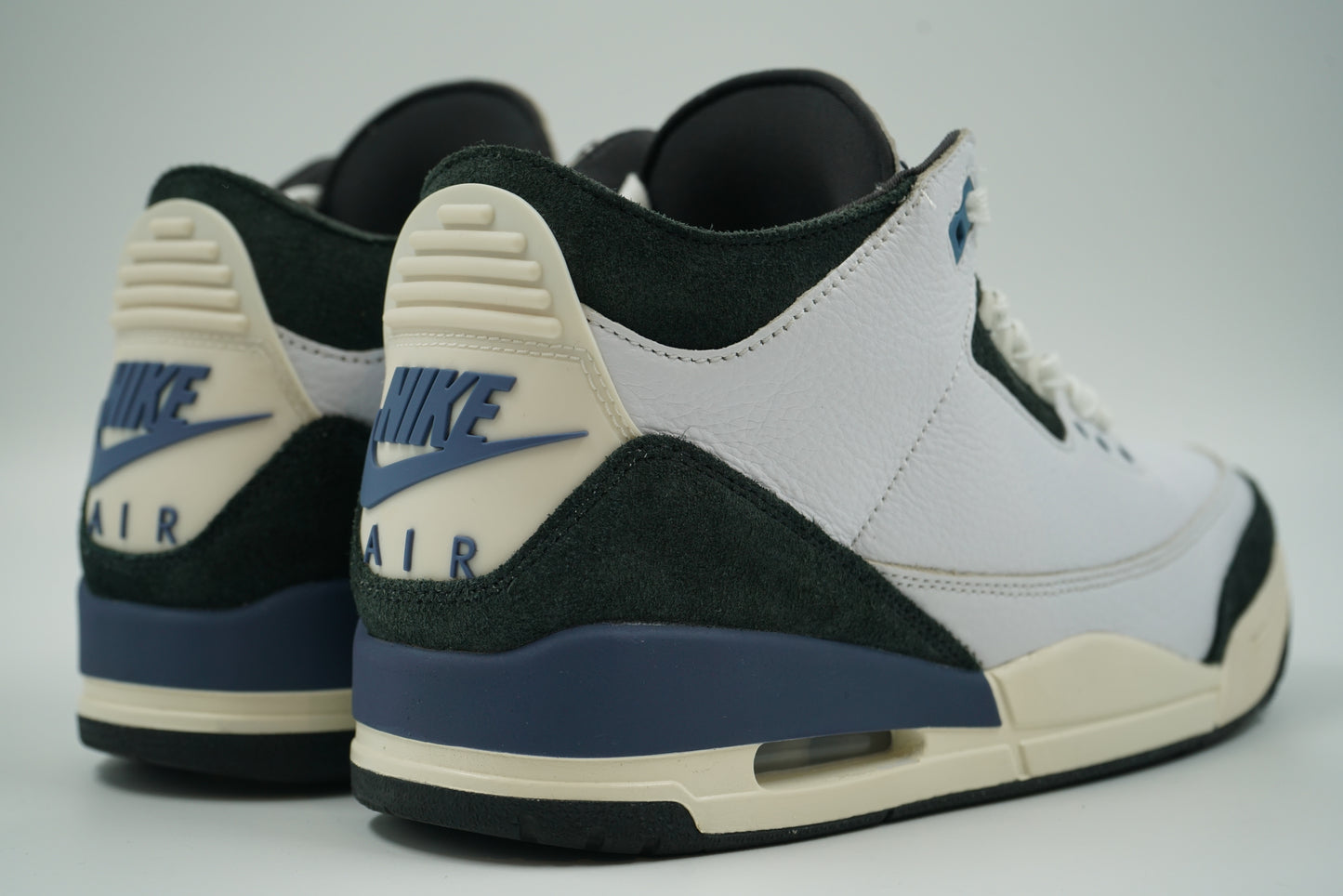 Air Jordan 3 Retro A Ma Maniere Diffused Blue