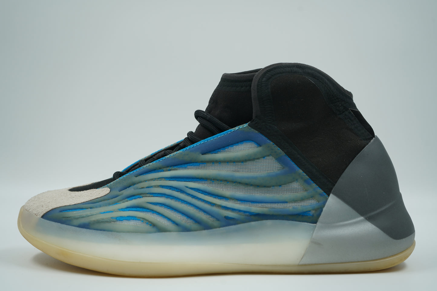 Yeezy Qntm Frozen Blue