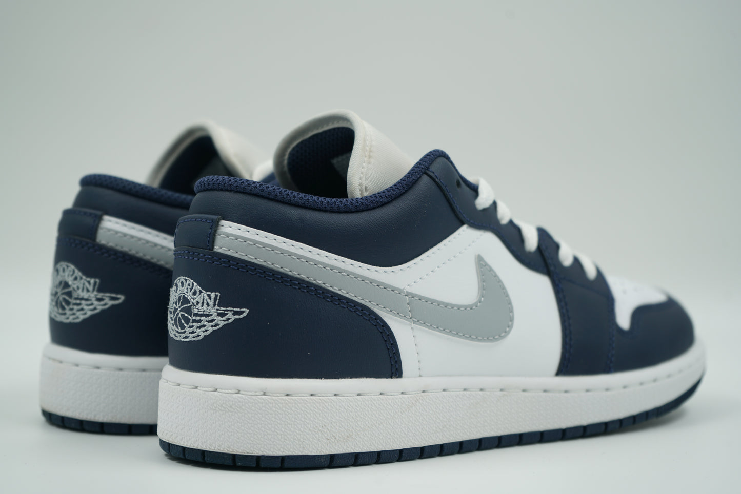 Jordan 1 Low Midnight Navy Wolf Grey