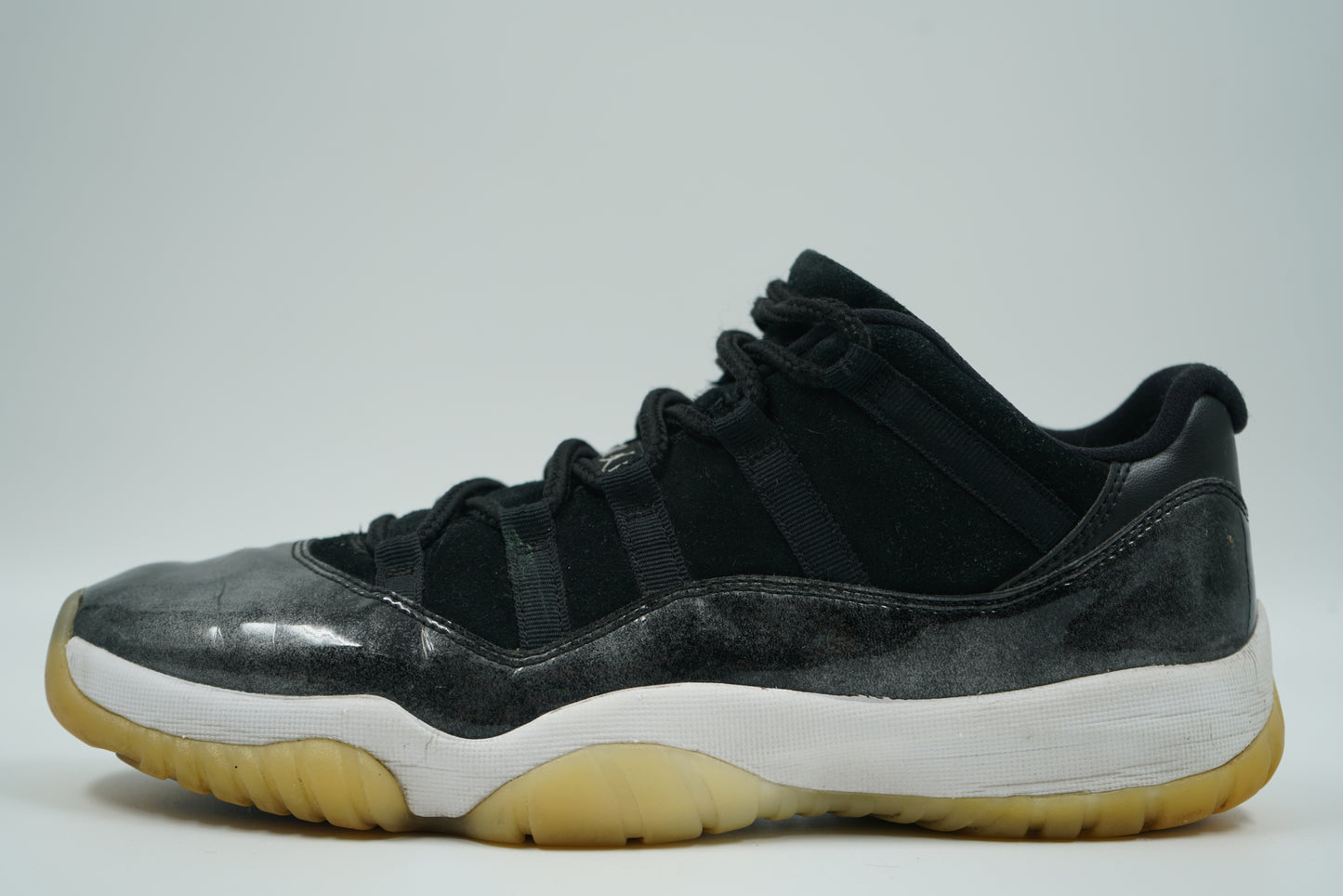 Jordan 11 Low Barons