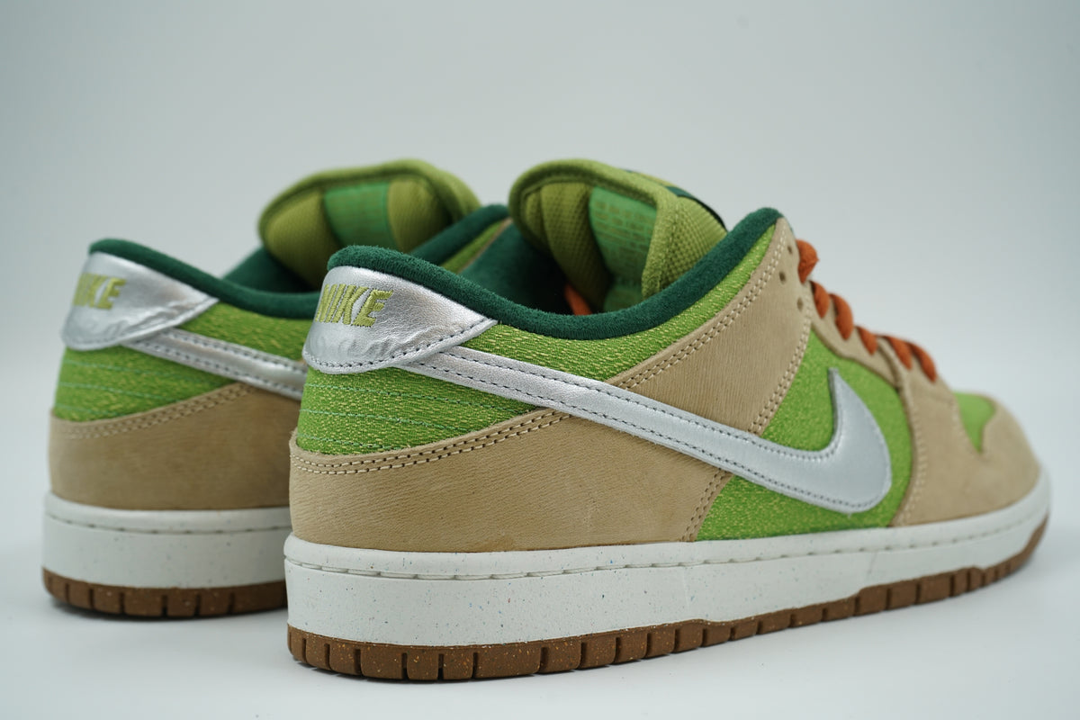 SB Dunk Low Escargot