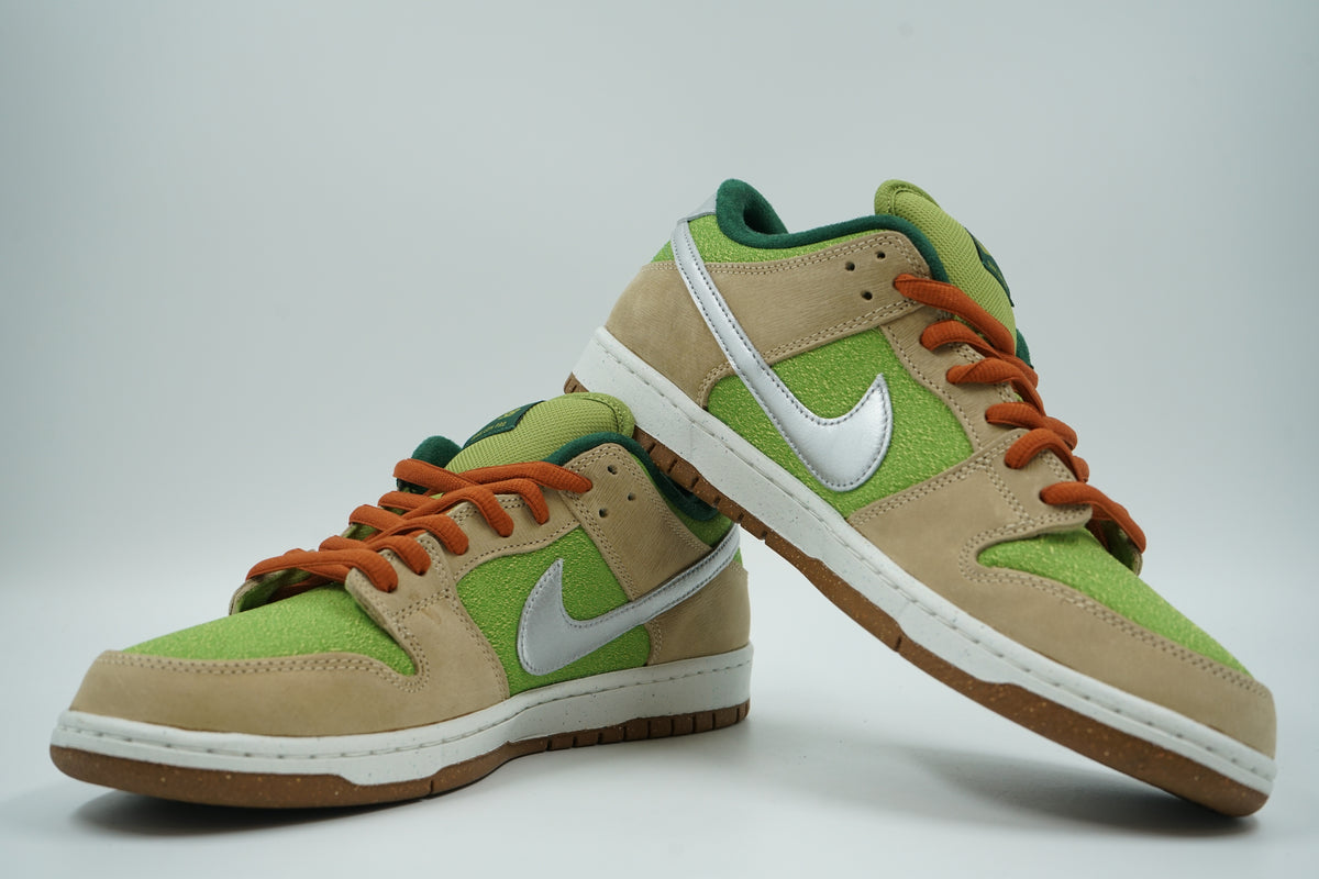 SB Dunk Low Escargot